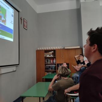 Zajęcia z geografii w Szkole Branżowej