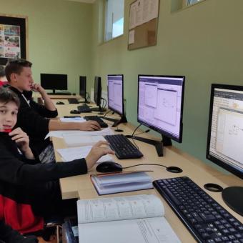 Zajęcia w technikum informatycznym